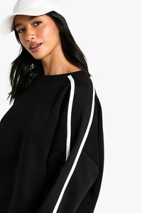Sudadera Negra de Cuello Redondo para Mujer con Rayas Laterales Blancas, Corte Holgado, Informal, Tejida, Manga Larga, para Todas las Temporadas - Product Image 3