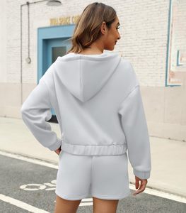 Conjunto de 2 piezas de sudadera con capucha y media cremallera estampada y pantalones cortos para mujer, venta al por mayor, ropa casual y streetwear de invierno - Product Image 5