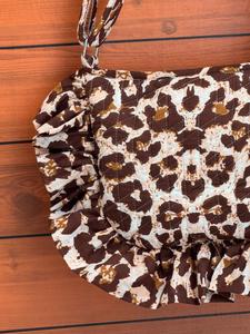 Sac à bandoulière matelassé à volants imprimé léopard pour un usage quotidien - Product Image 3