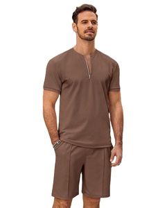 Ensemble short et t-shirt tricoté à col zippé pour homme – Tenue de sport d'été respirante et légère pour la course, l'entraînement et la gym – 100 % respirant et léger - Product Image 1