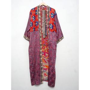 Kimono de seda largo hecho a mano, estilo vintage con patchwork, túnica modesta para damas de honor, talla única, ropa de dormir para mujer, alta calidad, el más vendido. - Product Image 4