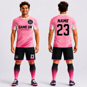 Ensemble de maillots de football personnalisés pour hommes, dégradé rose, impression sublimée, polyester organique, uniforme de football pour adultes avec logo et numéro - Product Image 1