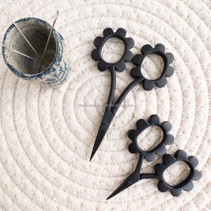 Ciseaux à broder de qualité supérieure à pointe fine, petits ciseaux de couture pour le point de croix, la broderie et les travaux manuels DIY - Product Image 5