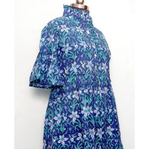 Vestido largo de verano para mujer con estampado floral digital, manga acampanada, cuello redondo, formal, lavable, de algodón suave, con botones y cintura natural. - Product Image 5