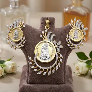 Elegante y Moderno Juego de Collar y Pendientes de Diseño con Acabado Dorado y Blanco, con Zirconia, para Bodas y Fiestas, para Mujer - Product Image 1