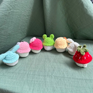 Porte-clés en crochet fait main, design animal mignon, fil doux, cadeau souvenir, logo personnalisé disponible, fabriqué au Vietnam - Product Image 5