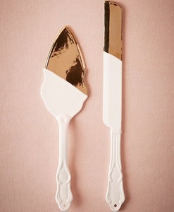 Elegante Juego de Servidores de Pastel Minimalistas, Ecológicos y Chapados en Oro, con Mango Blanco, de Acero Inoxidable, Aptos para Lavavajillas, para Bodas - Product Image 2