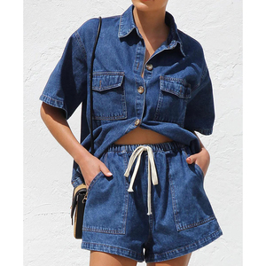 Set <span class=keywords><strong>di</strong></span> Alta Qualità: <span class=keywords><strong>Camicia</strong></span> in Denim a Due Pezzi con Chiusura a Bottoni e Spalle Scivolate, Pantaloncini con Cordoncino in Vita, Completo <span class=keywords><strong>Jeans</strong></span> da Donna - Product Image 5