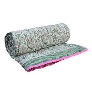 Juego de Ropa de Cama Acolchada con Estampado Clásico, de Algodón Hecho a Mano, para Uso en Todas las Estaciones, Transpirable, con Patrón Floral Verde y Rosa, a Precio de Mayoreo - Product Image 1