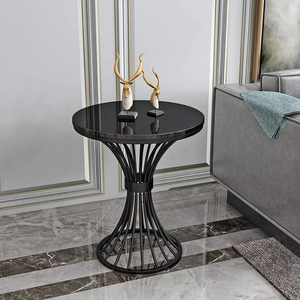 Table d'appoint ronde moderne en contreplaqué avec plateau effet marbre et base en métal noir, table d'appoint élégante pour le salon - Product Image 3