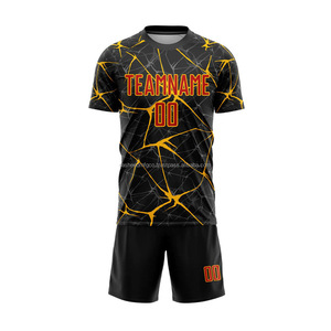 2025 nouveau Design qualité internationale Slim Fit Football uniforme confortable et respirant Football porter des uniformes de Football - Product Image 1