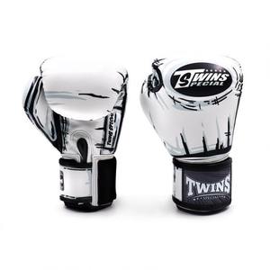 Guantes de Boxeo Gemelos de Cuero Vacuno Genuino de Primera Calidad Más Vendidos - Product Image 1