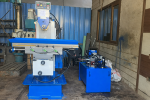 Fraiseuse universelle hydraulique à alimentation unique et entièrement engrenée (Marque SuperTech / Modèle STH-2) - Product Image 5