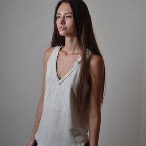 Blusa de Lino Blanca para Mujer, Estilo Boho con Flecos, Cuello en V, Túnica Tribal Gitana, Ropa de Verano, Precio al por Mayor, Blusa India, Regalo para Ella - Product Image 2