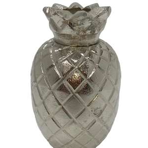 Candelabro moderno de aluminio, duradero, hecho a mano, pieza de decoración para el hogar a precio de mayorista. - Product Image 1