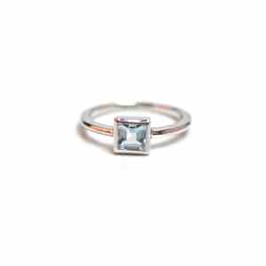 Anillo de Plata de Ley 925 con Baño de Oro y Gema de Aguamarina Natural Corte Princesa, Joyería de Piedra de Nacimiento para Mujer, Ideal para Aniversario de Bodas - Product Image 5
