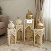Lanterne du Ramadan en métal avec cadre en fer, panneaux en verre, porte-bougie en métal, lanterne à bougie pour la décoration de la maison et des mariages