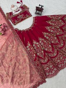 Ensemble Lehenga Mul Chanderi avec broderies complexes et travail de découpe, accompagné d'un chemisier et d'un dupatta en soie Fandy - Product Image 5