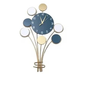 Modern <b>Round</b> Wall Clock Abstract Geometric Design Quartz Analog Silent Plastic Living Room Decor Single Face <b>Battery</b> Powered - Product Image 6