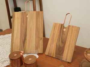 Planches à découper en bois d'acacia de haute qualité, personnalisables, nouveau style, adaptées aux aliments, pour la cuisine, 30/45 cm - Product Image 4