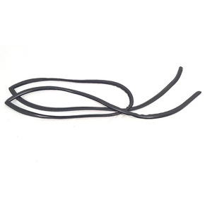 เหมาะสำหรับ Hyundai i20 รุ่นที่ 1 ชิ้นส่วนขอบกระจกหน้า OEM 861311J000 MOBISS ยางขอบกระจกหน้า ปี 2008-2014 - Product Image 1