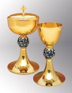 Cáliz y Ciborio de Metal Vintage para Culto Religioso con Estilo Antiguo y Brillo Duradero - Product Image 3