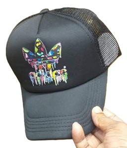 Casquette de baseball tendance avec logo brodé, design en maille respirante pour l'été, idéale pour le camping et la plage - Product Image 1