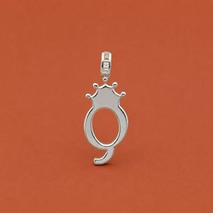 Pendentif Couronne Hip Hop Lettre Q Personnalisée en Argent Sterling 925 Moissanite Iced Out – Cadeau de Luxe Streetwear pour Homme - Product Image 4