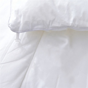 Couette matelassée en polyester blanc, chaude pour l'automne et l'hiver, 75D/36F, lavable en machine, hypoallergénique, housse de couette - Product Image 4