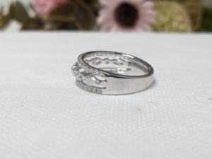 Bague de mariage demi-éternité en or blanc 10K/14K avec diamant de laboratoire taille brillant de luxe 1,40 carat, empilable, certifiée IGI Lurba - Product Image 3