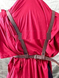 Armadura Medieval de Acero para Mujer con Correas de Cuero y Protectores de Pies Sabaton Pulidos, Disfraz Antiguo Moderno - Product Image 5