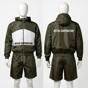 Conjunto de Sudadera con Capucha y Pantalones Cortos de Felpa Bordada Personalizada, Transpirable, 100% Algodón, Estilo Urbano, Verde y Blanco, Dos Piezas, Traje Deportivo Otoñal para Hombre - Product Image 1