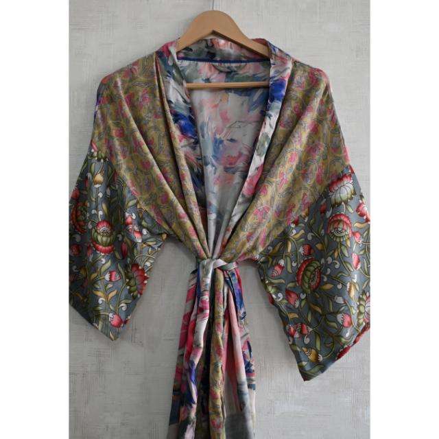 เช่นเดียวกับภาพ