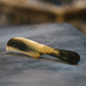 Peigne en corne de buffle, artisanat naturel, excellente qualité, prix abordable, multicolore, fait main pour un usage domestique - Product Image 1