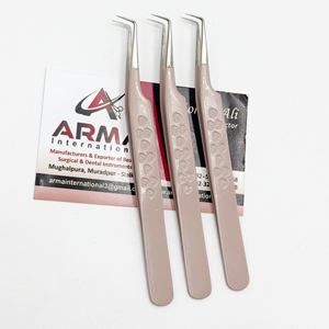 Pinzas de Aislamiento Rosadas de 90 Grados para Crear Abanicos Perfectos, Pinzas Sostenibles para Extensión de Pestañas con Logotipo Personalizado - Product Image 2