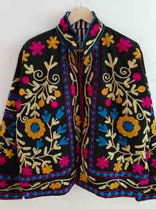 Veste courte en velours brodée Suzani, style indien, faite à la main, unisexe, cadeau pour demoiselle d'honneur, veste d'hiver, veste pour femme - Product Image 2