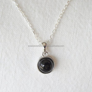 Collar hecho a mano chapado en oro con piedras preciosas de ónix negro de Plata de Ley 925 - Product Image 1