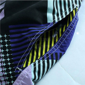 Pantalones cortos casuales de verano para hombre, ligeros, diseñados para la comodidad diaria, con tela suave y transpirable, de aspecto moderno. - Product Image 4