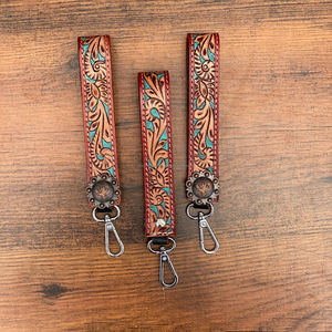 Porte-clés Concho métallique de conception florale en cuir repoussé occidental Porte-clés de bracelet en cuir véritable fait à la main de logo personnalisé pour unisexe - Product Image 6
