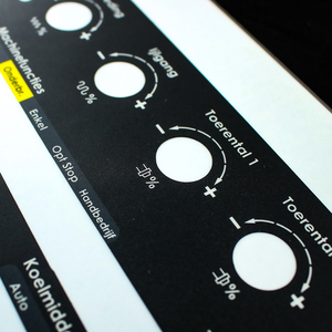 Autocollant graphique adhésif imperméable personnalisé pour panneaux de commande industriels avec taille et couleur sur mesure - Product Image 1