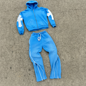 Conjunto de Sudadera con Capucha y Pantalones de Chándal Acampanados Personalizados, 100% Algodón, 2 en 1, con Lavado Ácido, Apliques, Parches y Bordados, Estilo Desgastado - Product Image 3