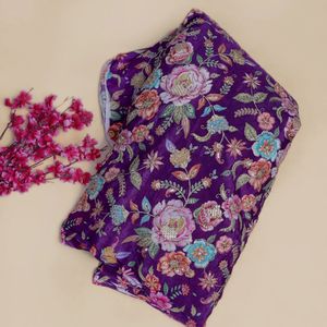 Tissu Crêpe Naturel Violet Prune avec Imprimé Floral Optique pour Kaftans du Moyen-Orient et Vêtements Britanniques - Product Image 2