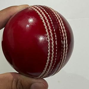 Pelota de Cricket de Cuero JAWAS SPORTS, Color Personalizado, Resistente, Cosida a Mano, Logotipo Personalizado, Peso Oficial, Pelotas para Interior y Exterior - Product Image 1