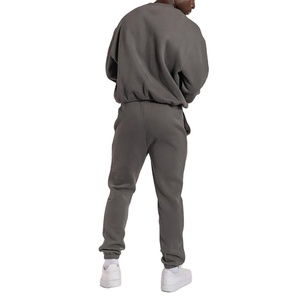 2025 personnalisé hommes coton lourd deux pièces survêtement ensemble Boxy Fit brodé conception poche hiver solide motif survêtement - Product Image 2