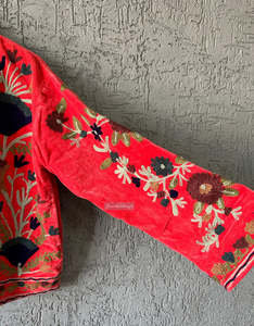Chaqueta de terciopelo rojo de algodón para mujer, bordada con motivos Suzani, de manga larga, hecha a mano, estilo étnico indio, ropa exterior de boutique. - Product Image 6