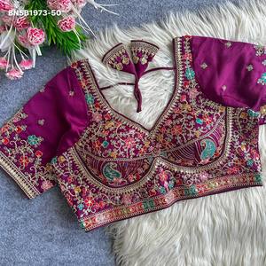 Nueva colección de blusas de seda pesada con lentejuelas, manga corta y cuello redondo. Proveedor de la India. Exportador de moda femenina. - Product Image 5