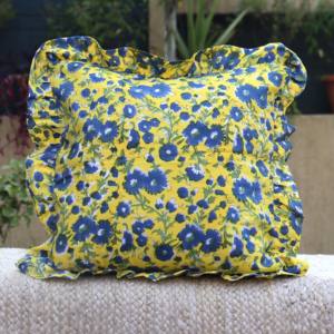 Funda de Cojín de Algodón Indio con Estampado Floral Estilo Side, en Algodón Puro para Uso en el Hogar y Hoteles - Product Image 1