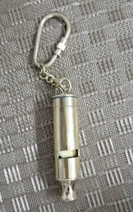 Fournisseur en vrac Porte-clés en laiton de haute qualité en métal avec boîte en bois Sifflet pour les promotions commerciales et les cadeaux - Product Image 5