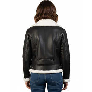 Chaqueta de Motera de Piel de Oveja Negra para Mujer Leathertex Premium con Mangas Completas y Detalle de Piel Artificial Resistente al Viento - Product Image 2