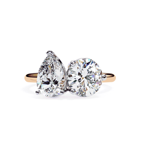 Anillo de compromiso unisex con diamante cultivado en laboratorio de color E, corte pera y redondo, oro macizo de 18K, banda de joyería Toi Et Moi de cuatro puntas - Product Image 1